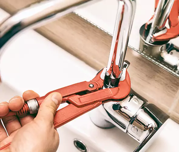 Expert Leak Repair Plumber in Dix Hills, NY