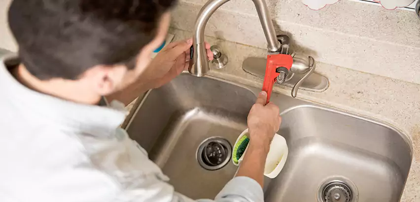 Faucet Repair in Dix Hills