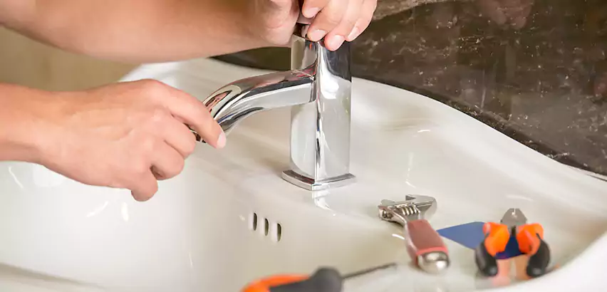Bathtub Faucet Replacement in Dix Hills